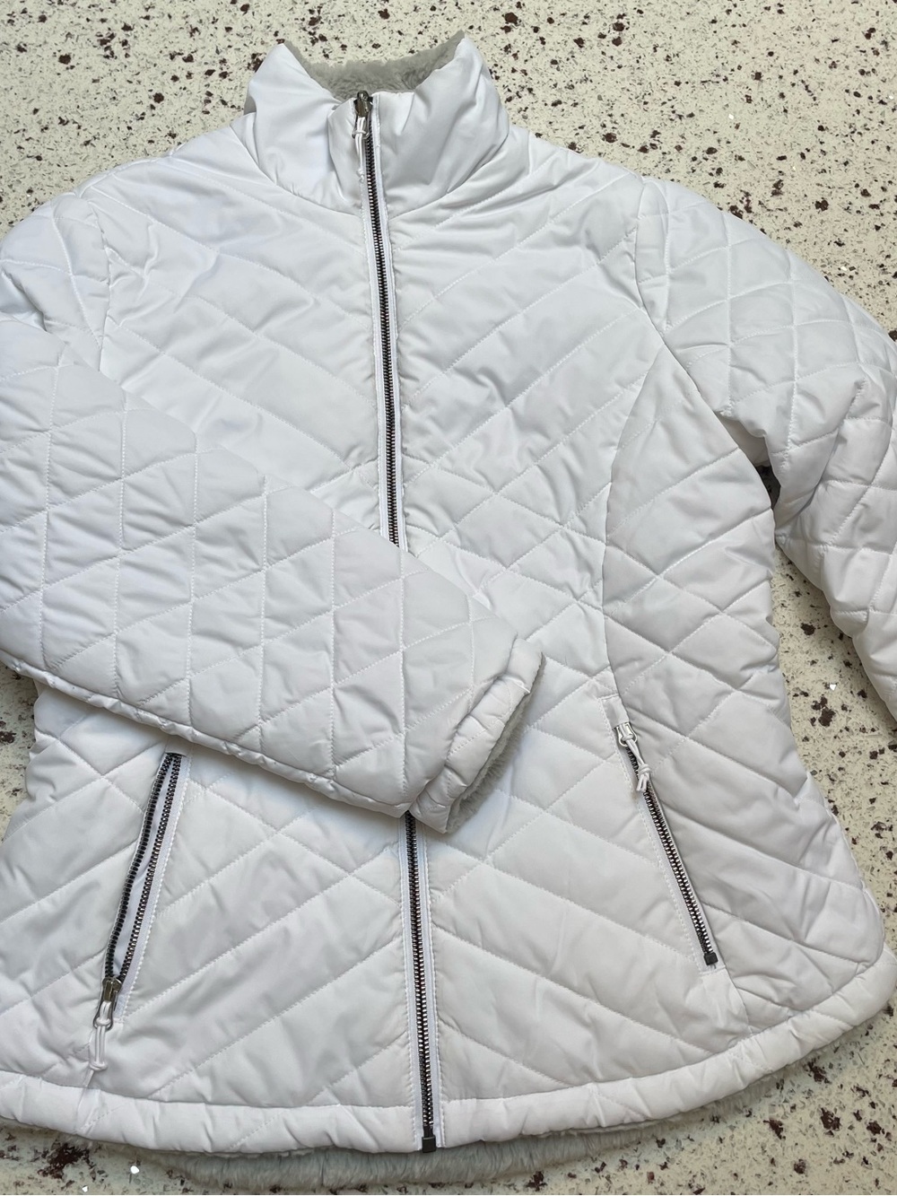 White Quilted Women's Puffer Jacket - Lightweight Insulated Coat (Reversible) M